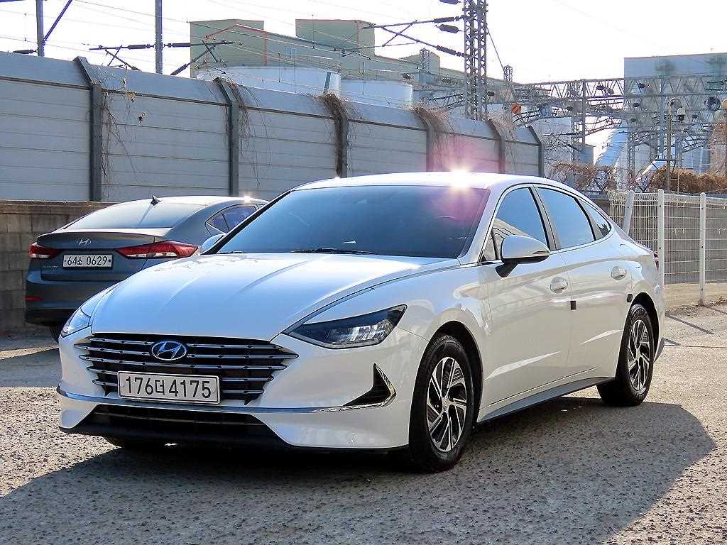 HYUNDAI Sonata 2022 Blanco - Importación desde Corea - HF Imports Iquique - Foto 1