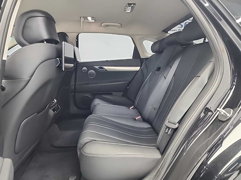 Genesis G80 - Vista 12