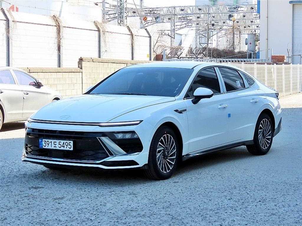 HYUNDAI Sonata - Vista 2