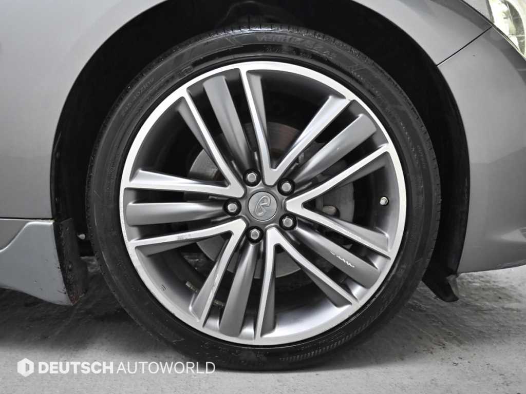 Infiniti Q - Vista 5