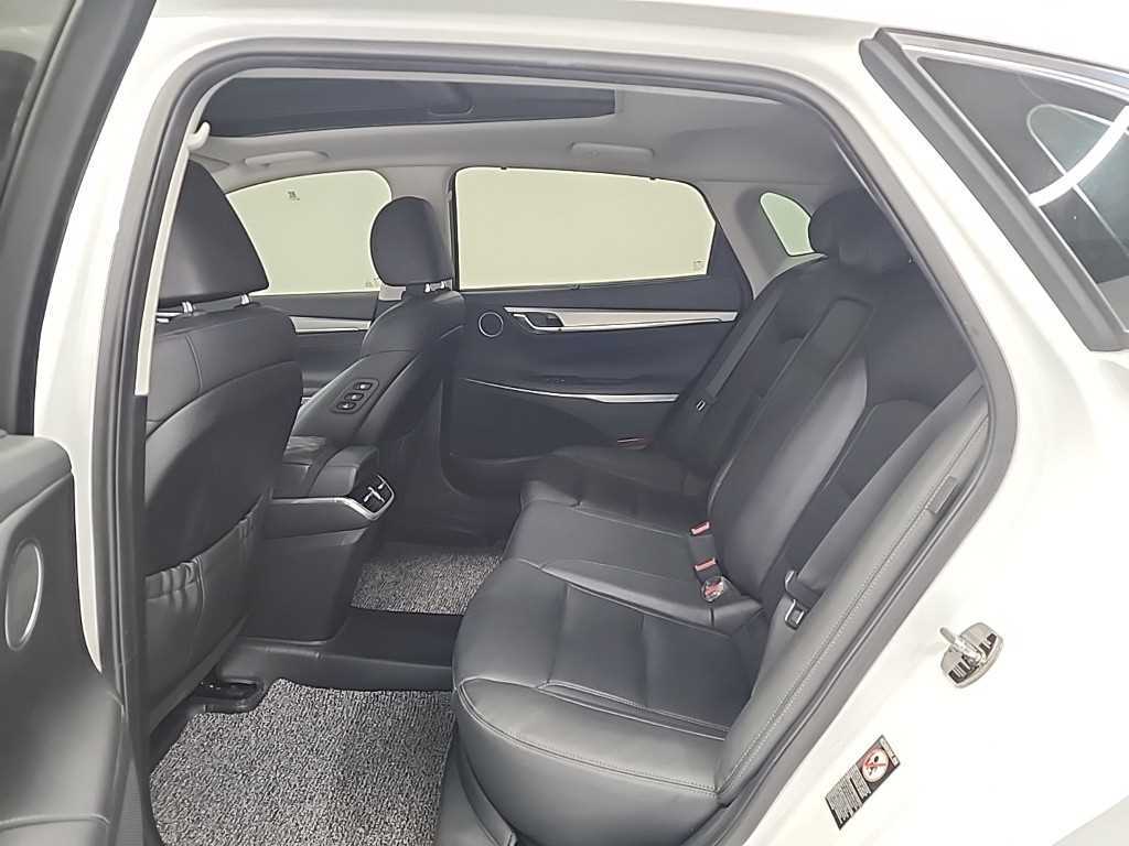 HYUNDAI Grandeur - Vista 12