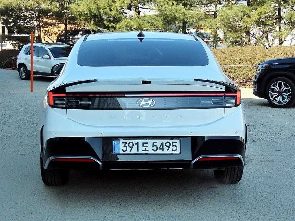 HYUNDAI Sonata - Vista 4