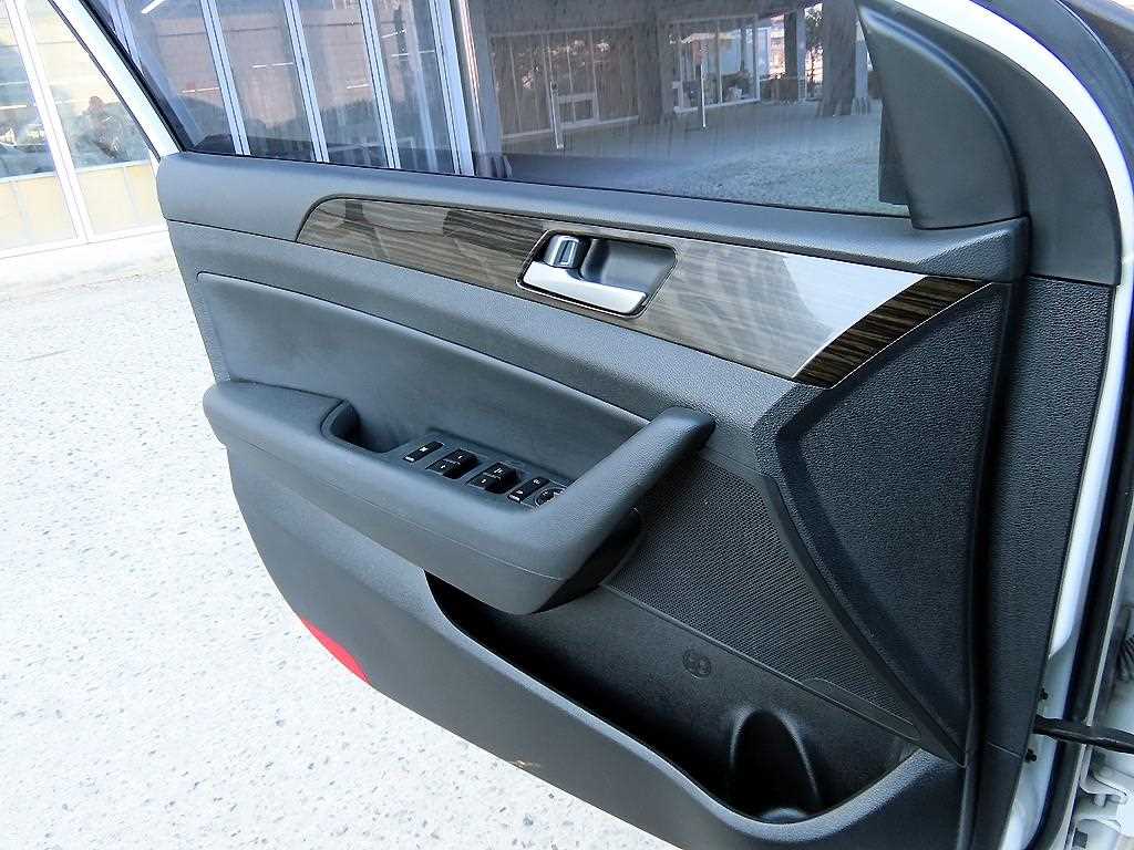 HYUNDAI Sonata - Vista 11