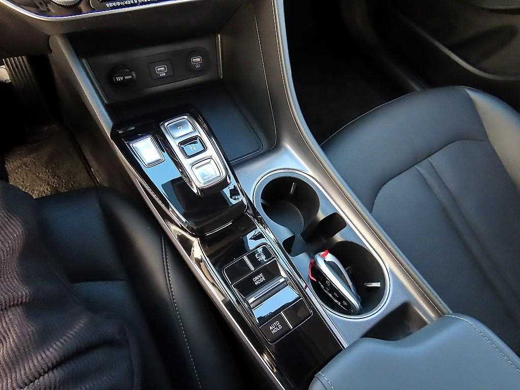 HYUNDAI Sonata - Vista 10