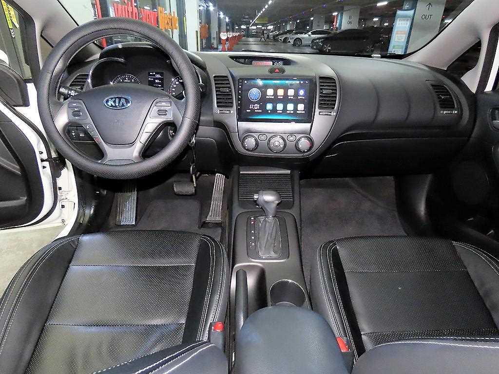 KIA K3 - Vista 10