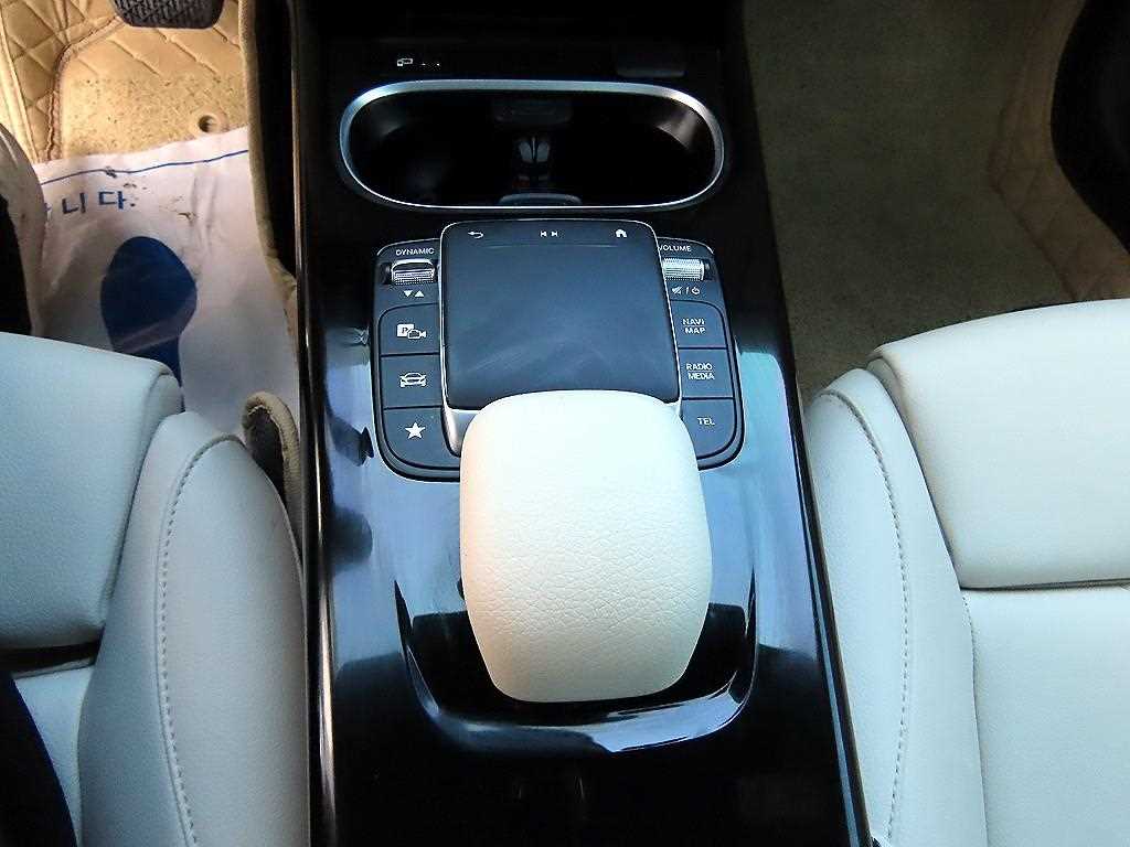 Mercedes Benz A Class - Vista 12