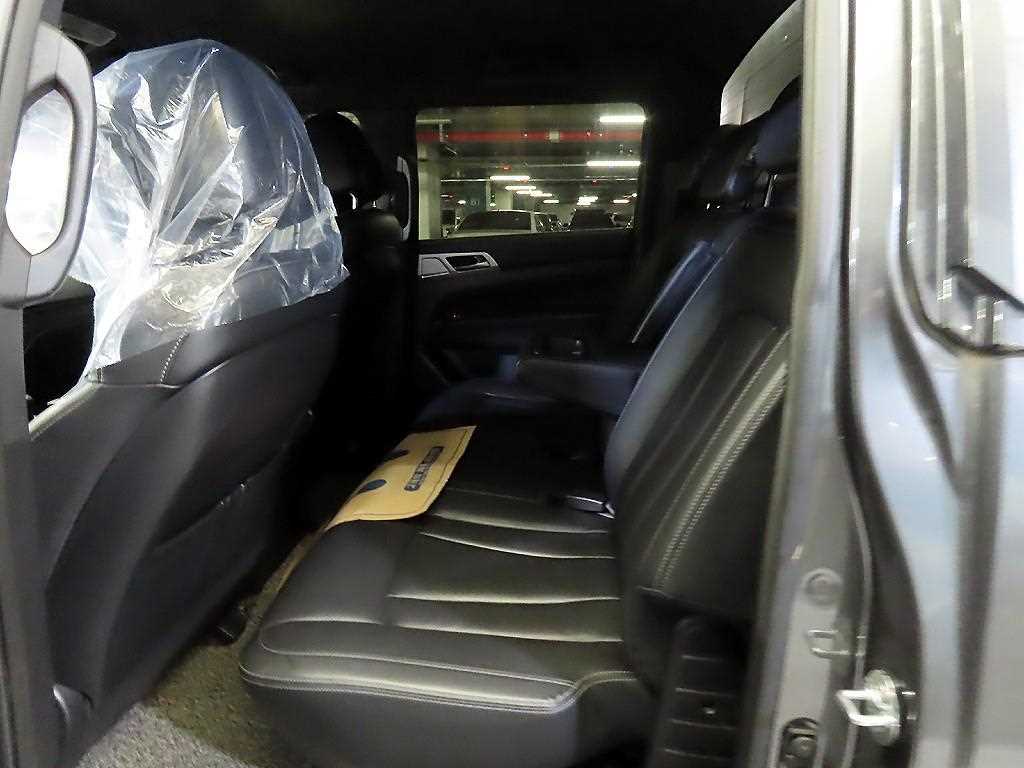 Ssangyong Rexton - Vista 7