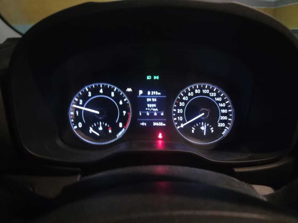 HYUNDAI Venue - Vista 2