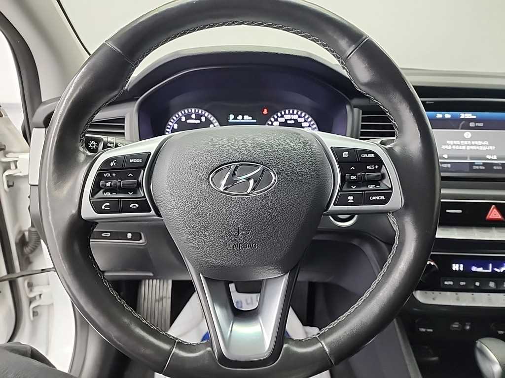 HYUNDAI Sonata - Vista 9