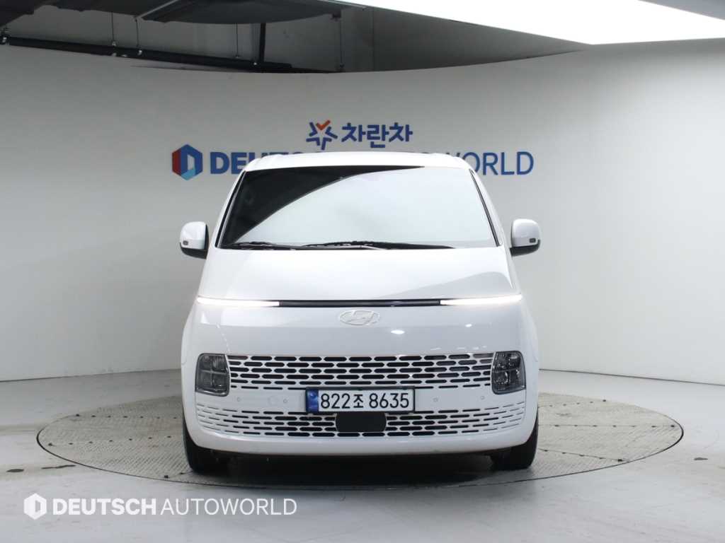 HYUNDAI Staria - Vista 3