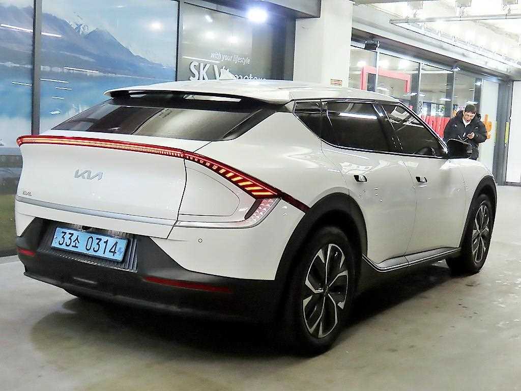 KIA EV6 - Vista 4
