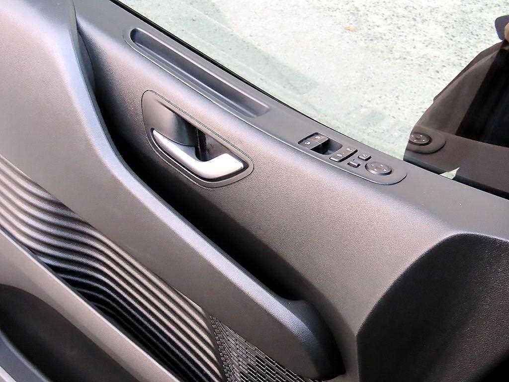 HYUNDAI Staria - Vista 12