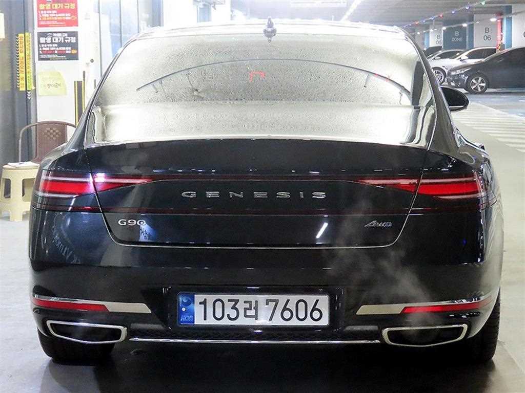 Genesis G90 - Vista 5