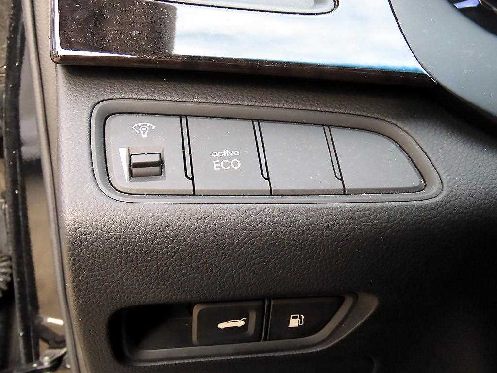 HYUNDAI Grandeur - Vista 12