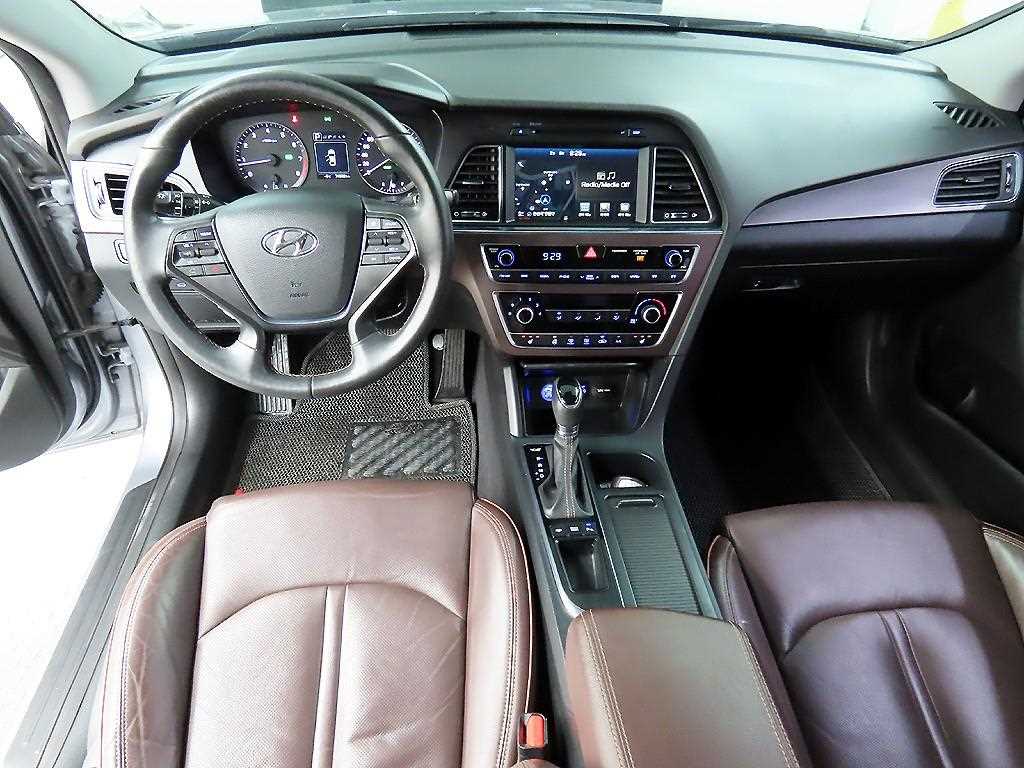 HYUNDAI Sonata - Vista 7