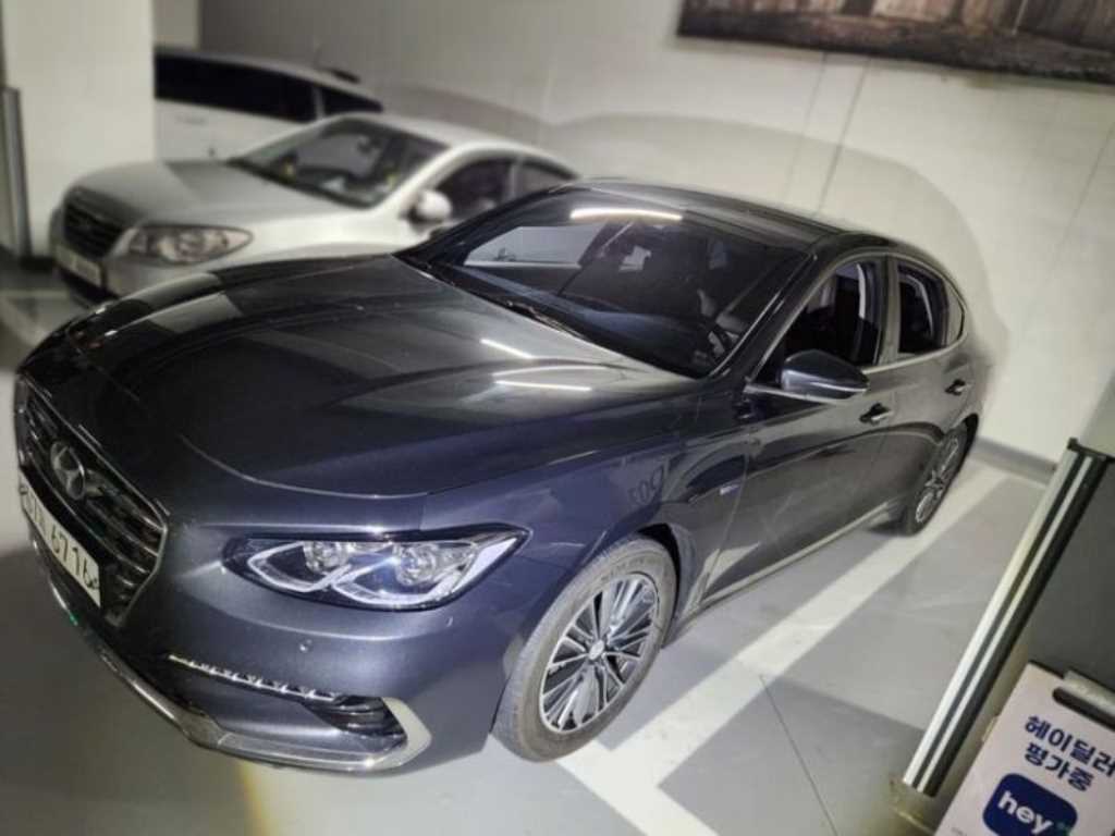 HYUNDAI Grandeur - Vista 2