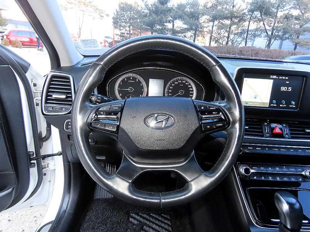 HYUNDAI Grandeur - Vista 8