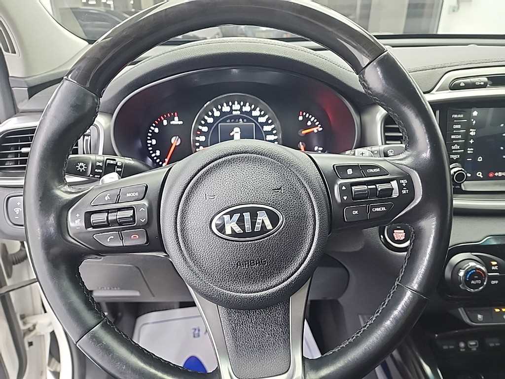KIA Sorento - Vista 9