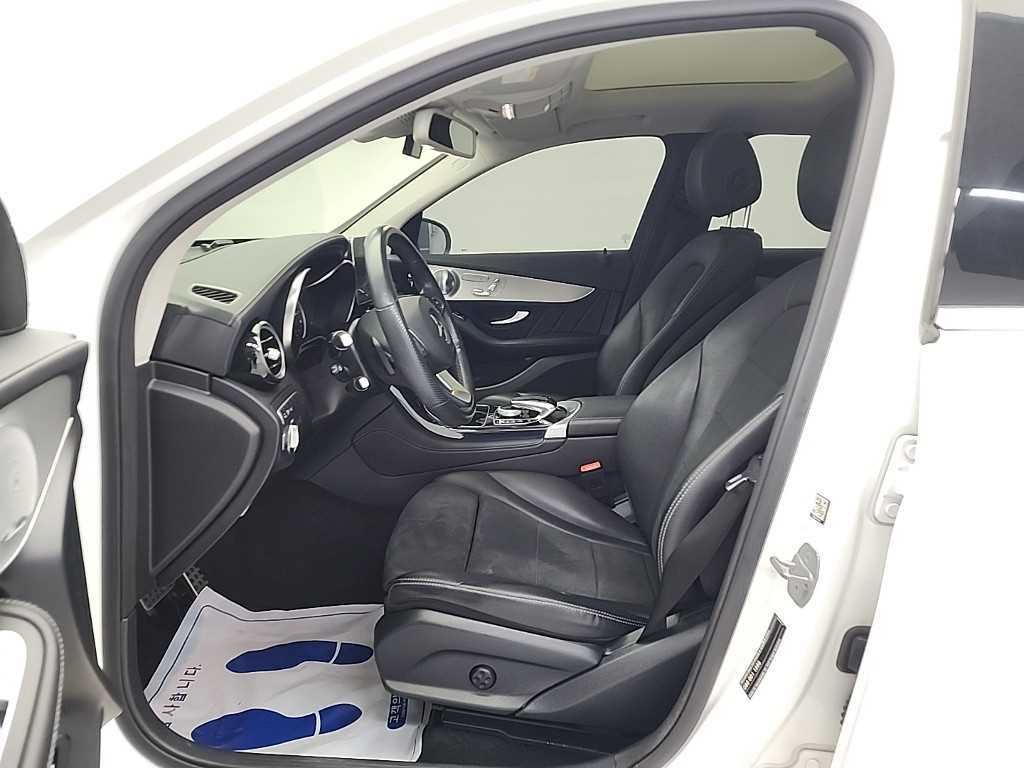 Mercedes Benz GLC Class - Vista 11