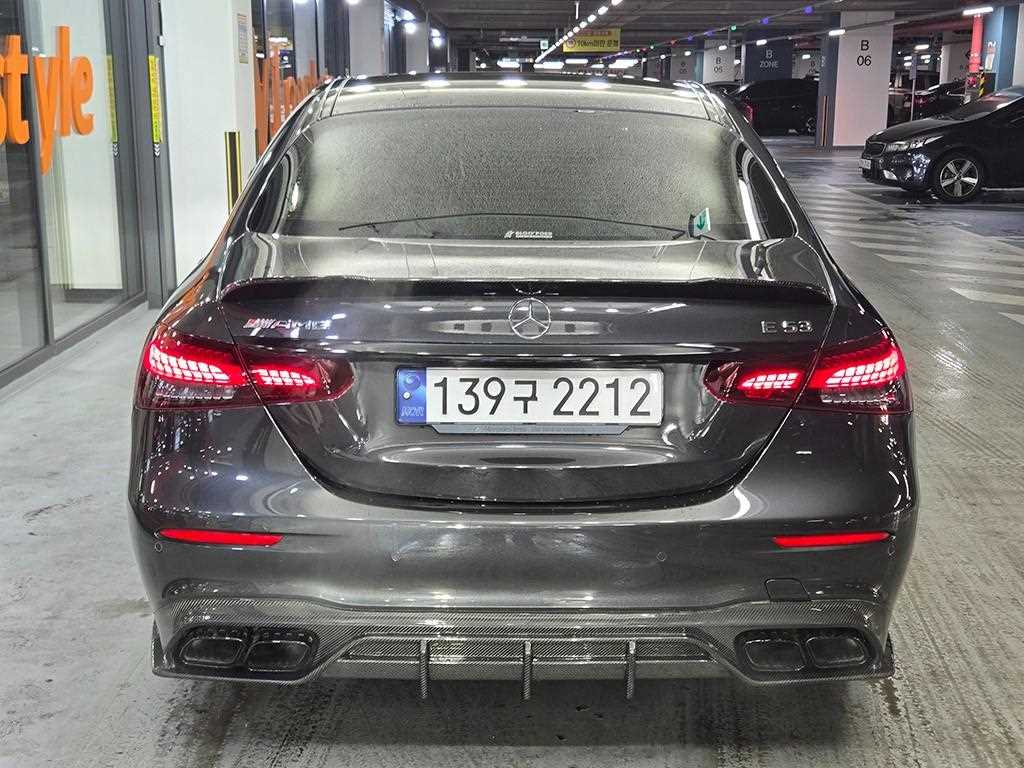 Mercedes Benz E class - Vista 5