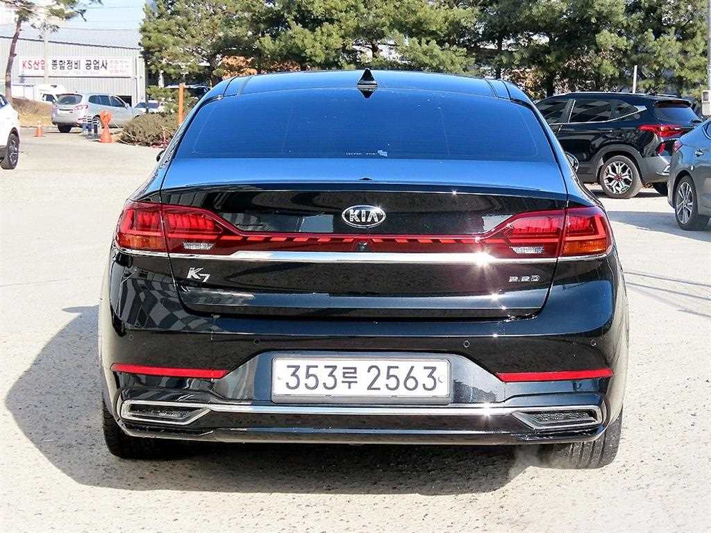 KIA K7 - Vista 4