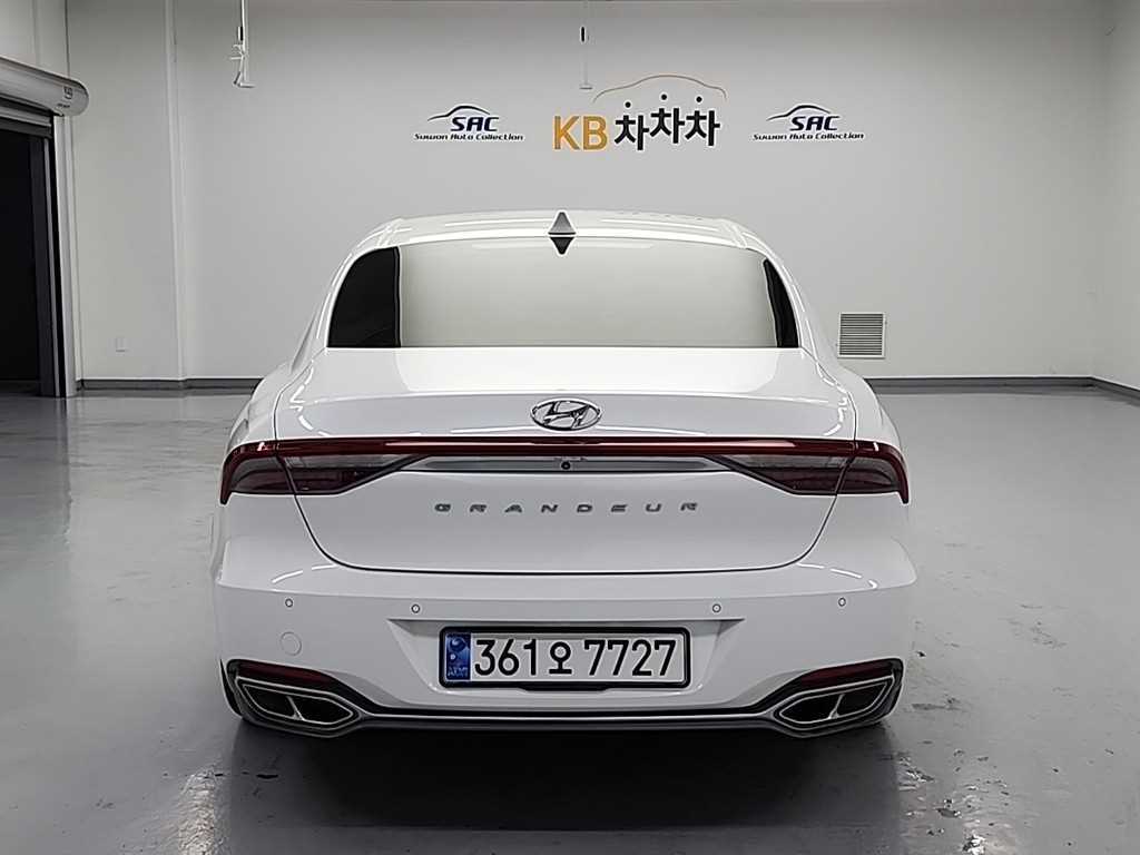 HYUNDAI Grandeur - Vista 3