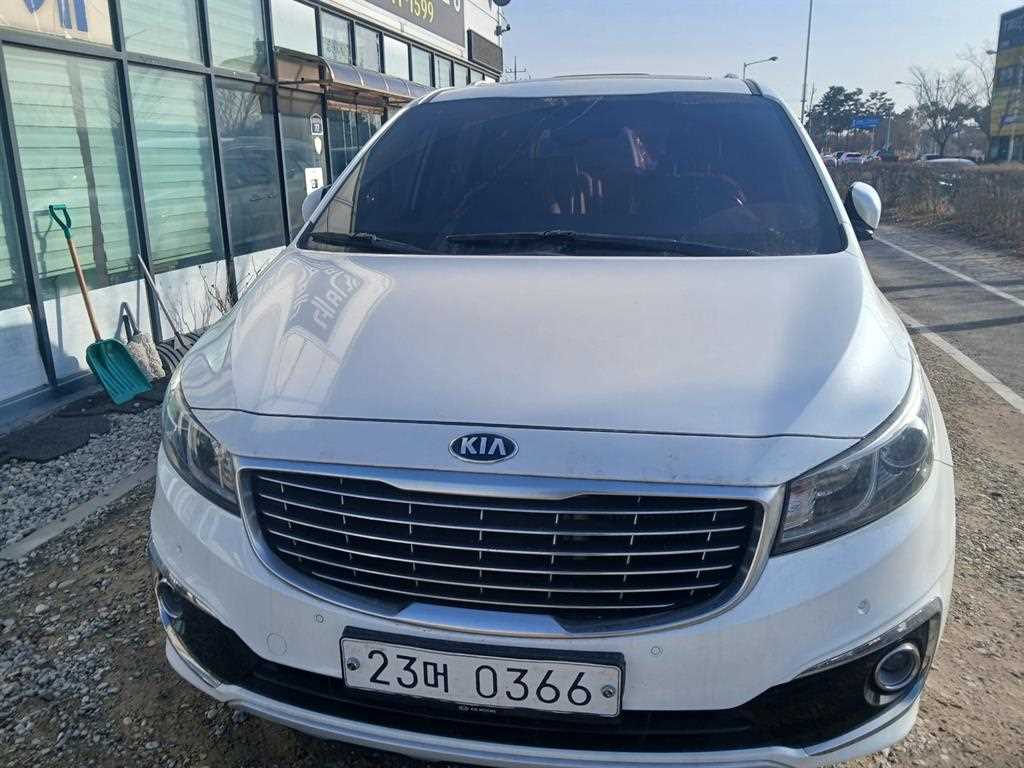 KIA Carnival 2017 Blanco - Importación desde Corea - HF Imports Iquique - Foto 1