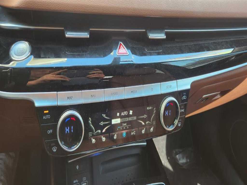 Genesis G80 - Vista 7