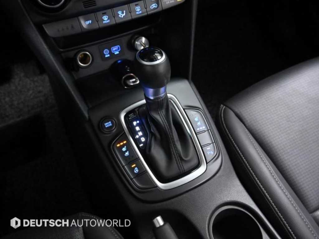 HYUNDAI Kona - Vista 9