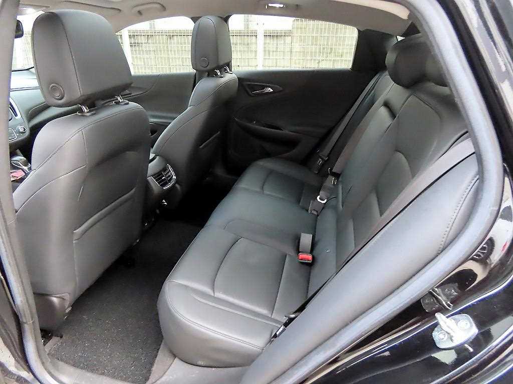 Chevrolet Malibu - Vista 6