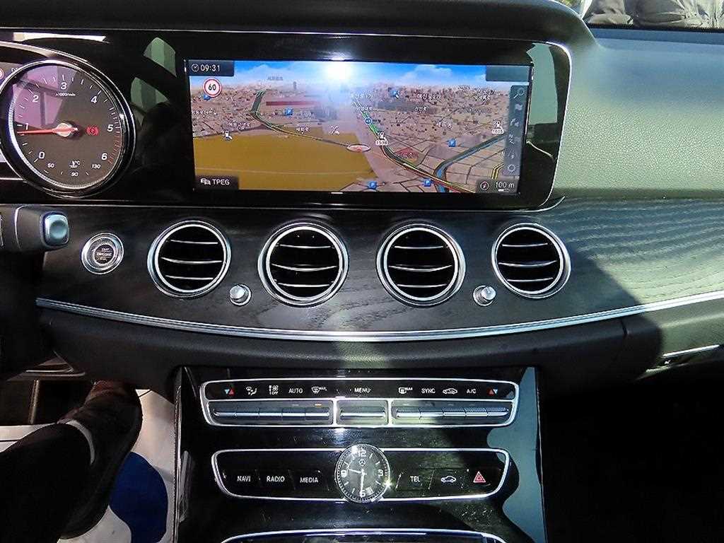 Mercedes Benz E class 2017 Blanco - Importación desde Corea - HF Imports Iquique - Foto 13