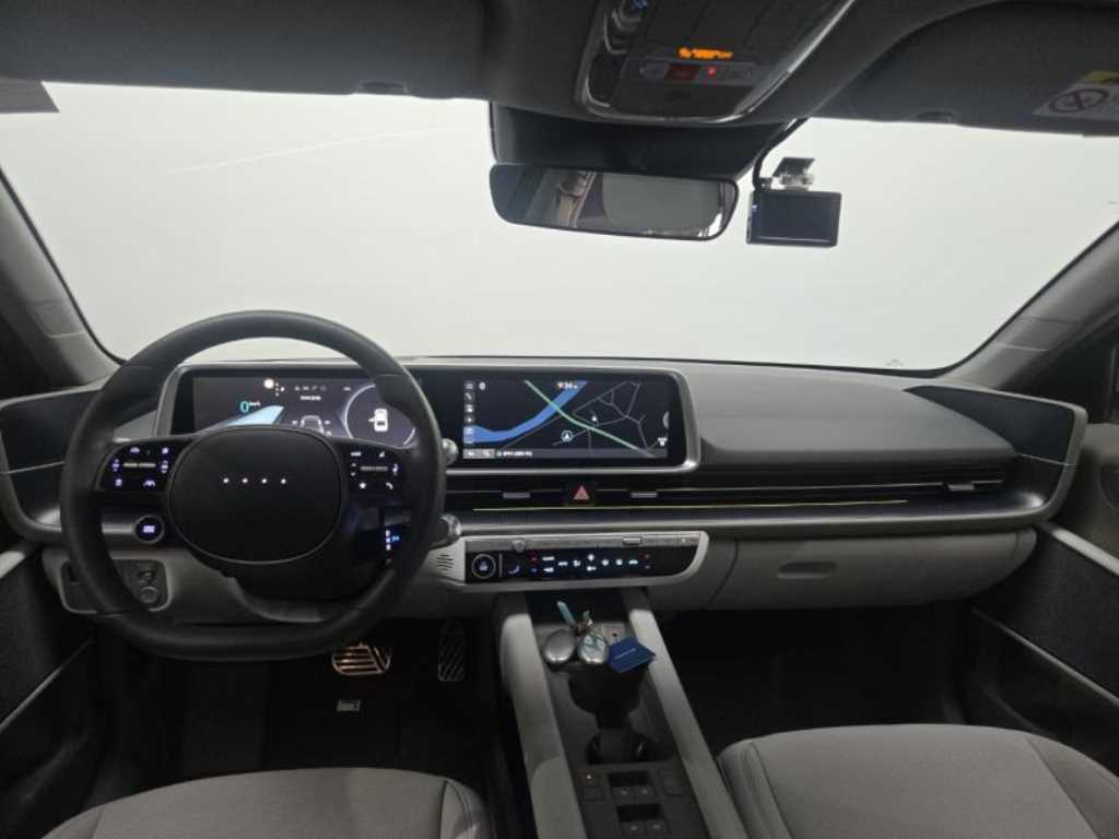 HYUNDAI Ioniq 6 - Vista 9