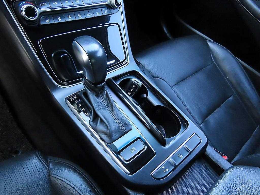 HYUNDAI Grandeur - Vista 10