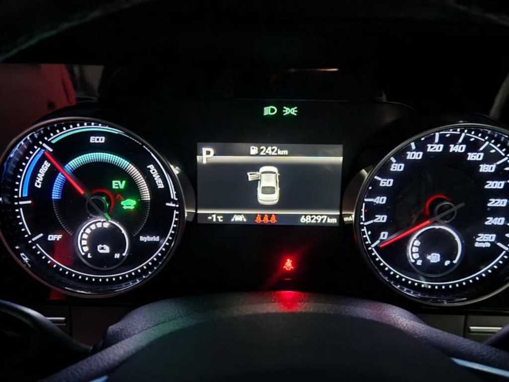 HYUNDAI Grandeur - Vista 12