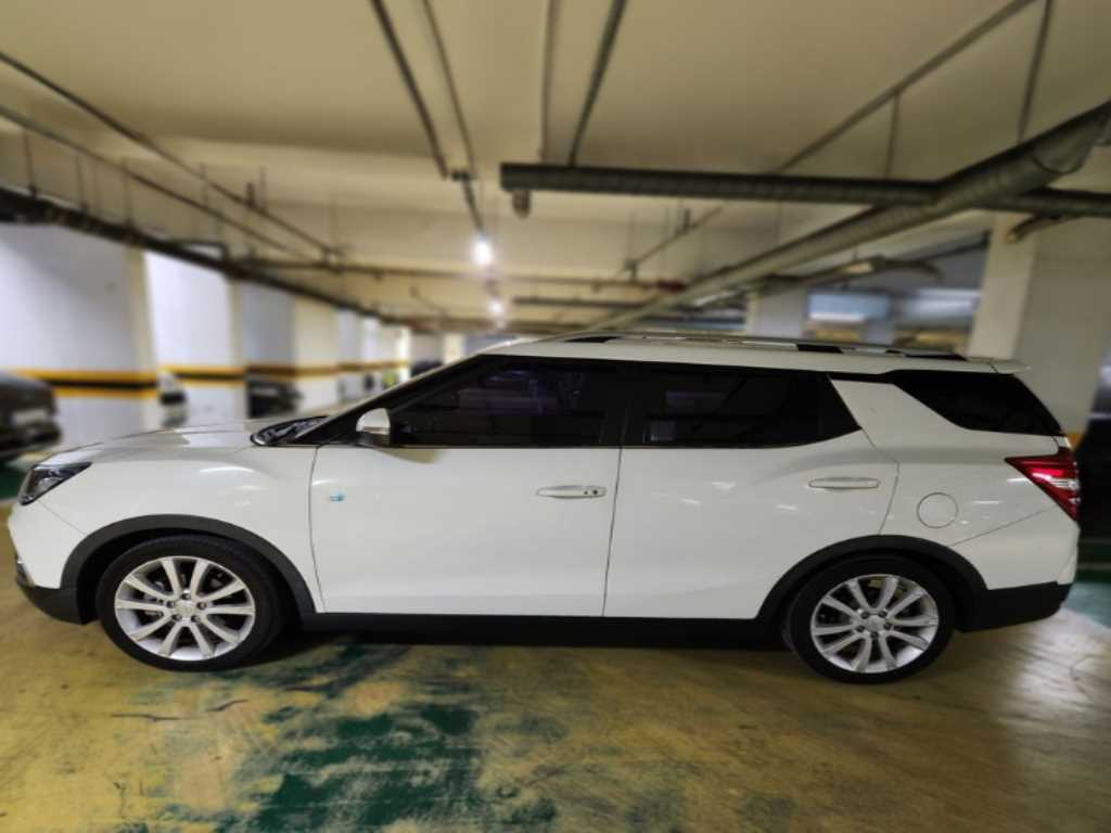 Ssangyong Tivoli - Vista 3