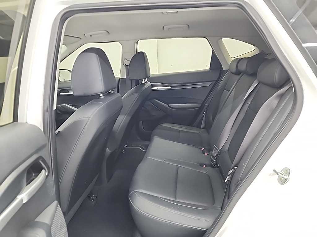 KIA Seltos - Vista 12