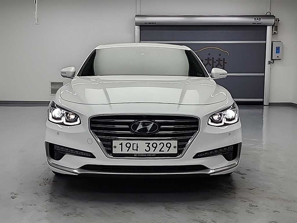 HYUNDAI Grandeur - Vista 2