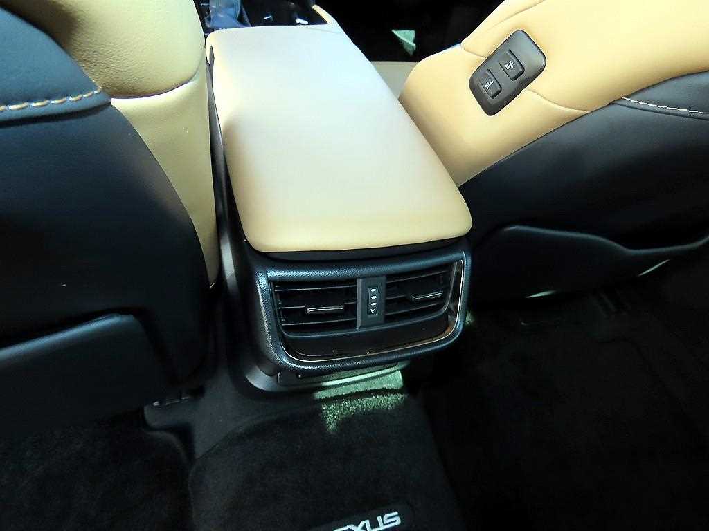 Lexus ES 2023 Plateado - Importación desde Corea - HF Imports Iquique - Foto 17