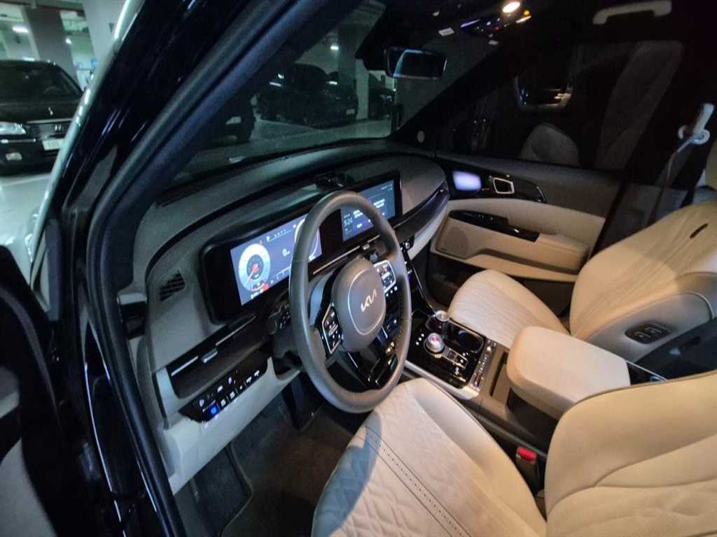 KIA Carnival - Vista 5