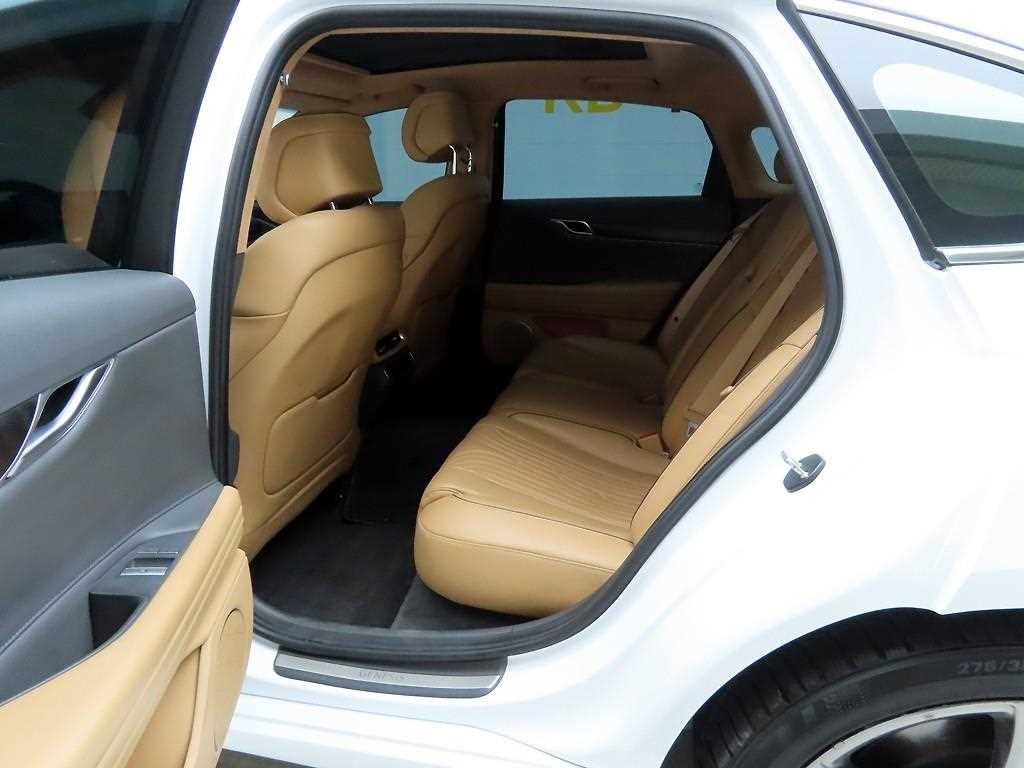 Genesis G80 - Vista 12