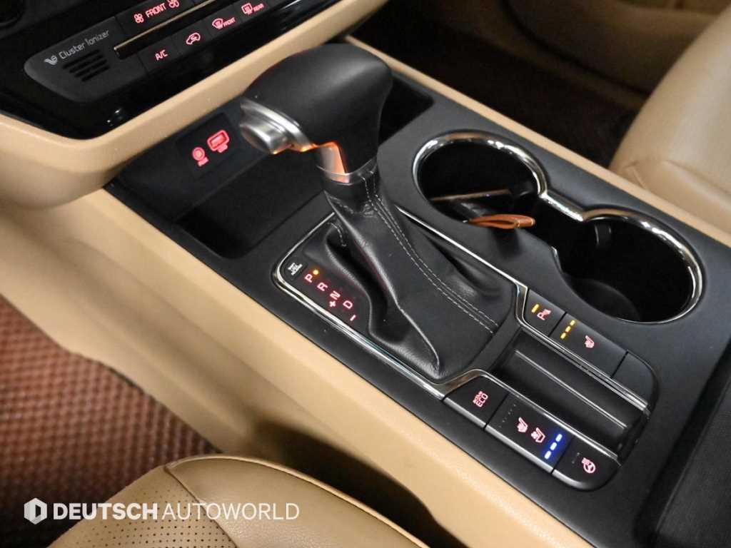 KIA Carnival - Vista 9