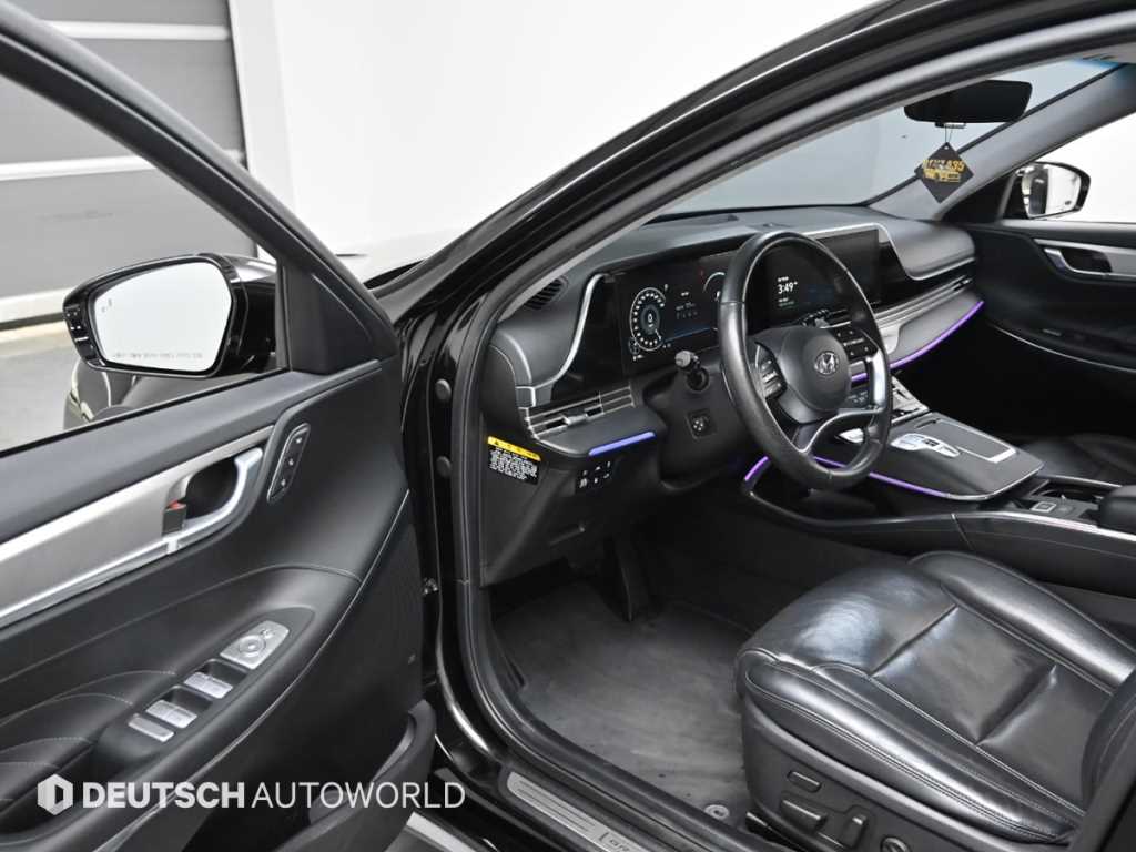 HYUNDAI Grandeur - Vista 11