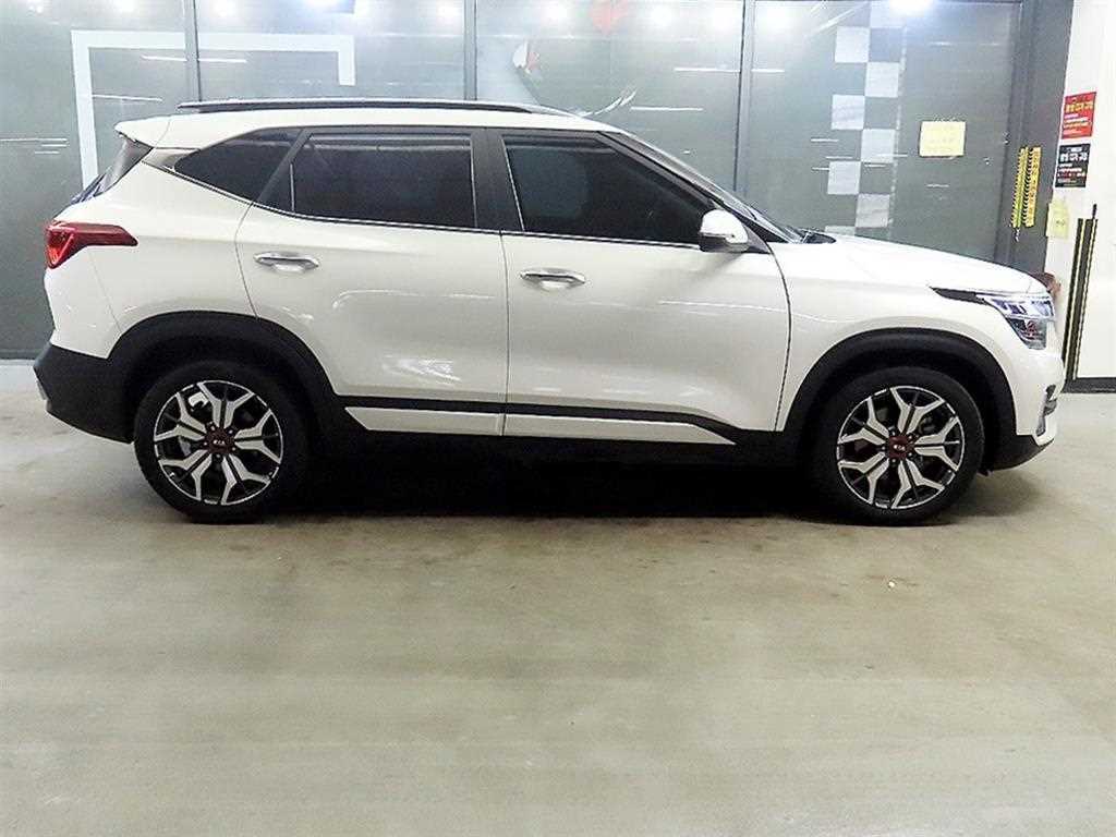 KIA Seltos - Vista 3