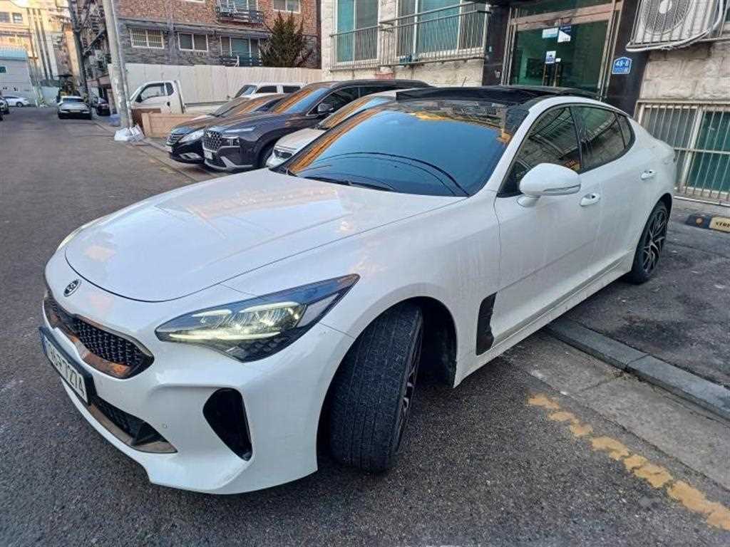 KIA Stinger - Vista 3