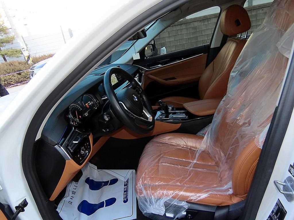 BMW 5 Series 2018 Blanco - Importación desde Corea - HF Imports Iquique - Foto 1