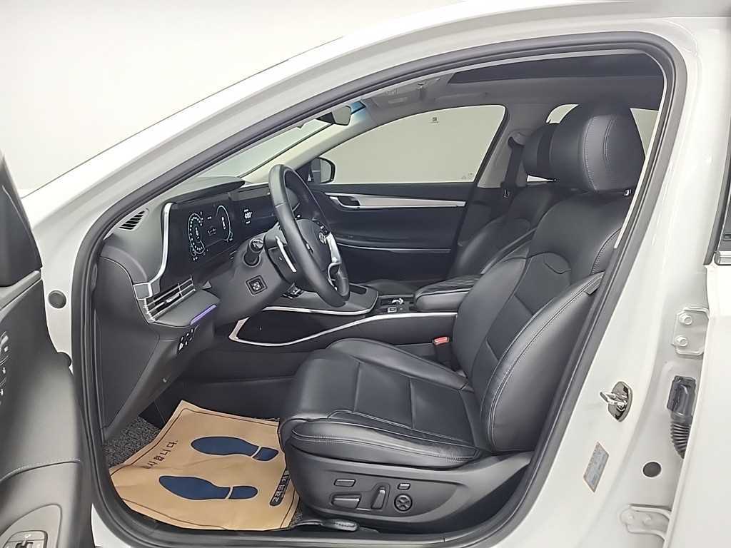 HYUNDAI Grandeur - Vista 11