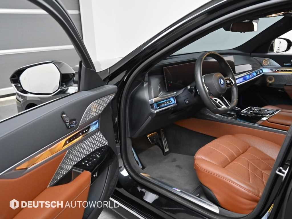BMW 7 Series - Vista 11