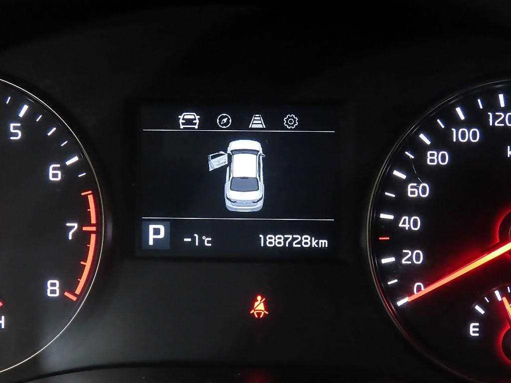 KIA K7 - Vista 9