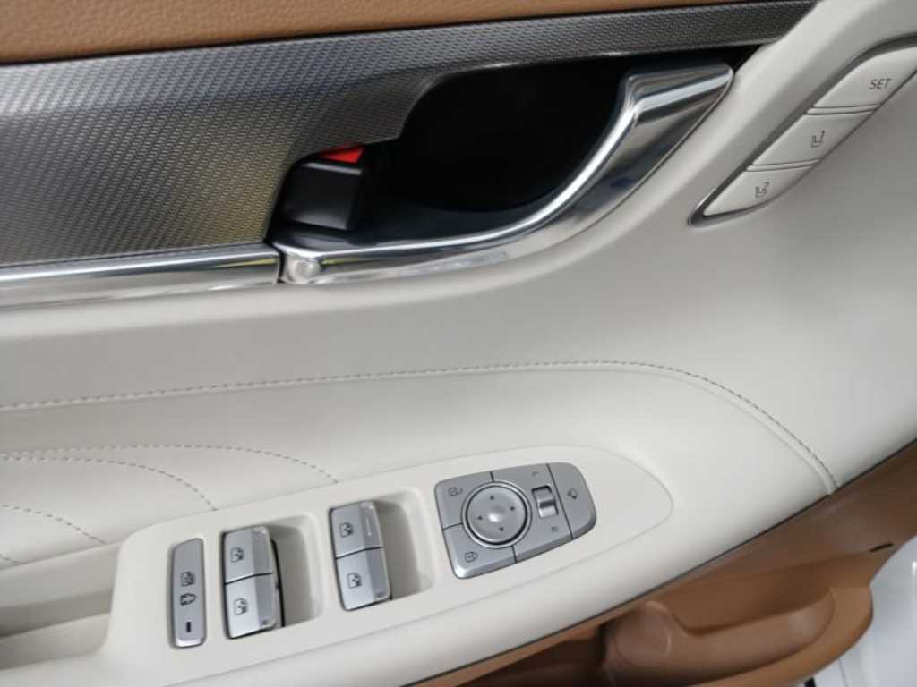 HYUNDAI Grandeur - Vista 8