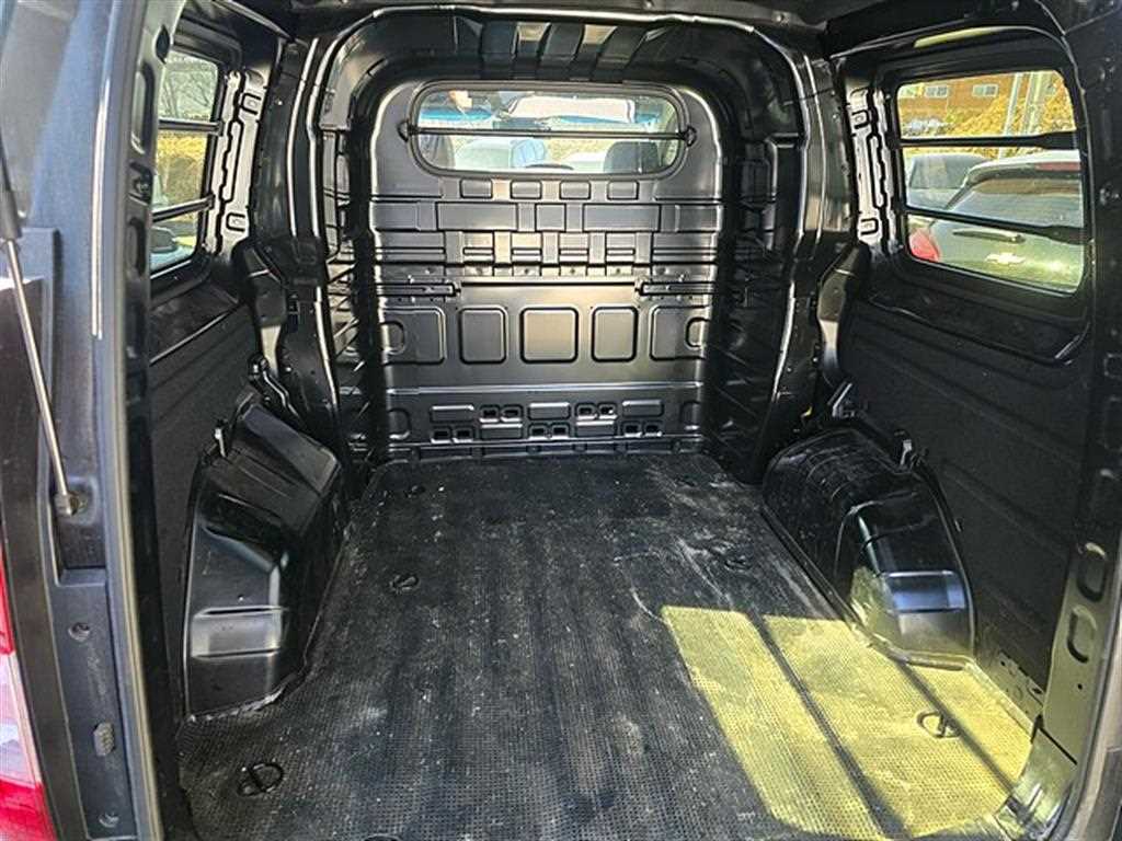 HYUNDAI Staria 2023 Negro - Importación desde Corea - HF Imports Iquique - Foto 15